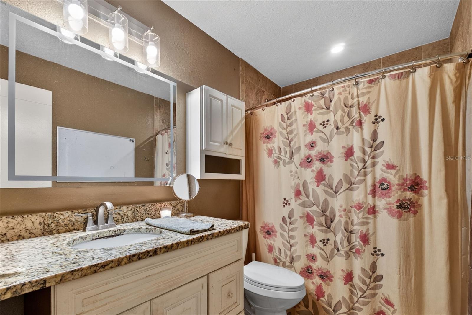 VILLAS OF BONNIE BAY - Residential