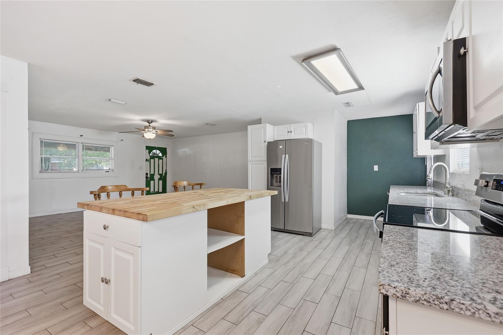 CAROL ESTATES EAST - Residential