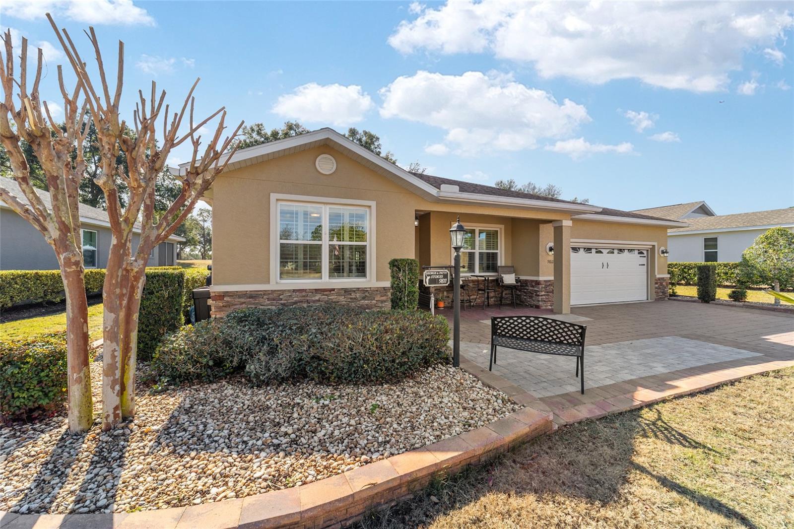 ON TOP OF THE WORLD - Residential