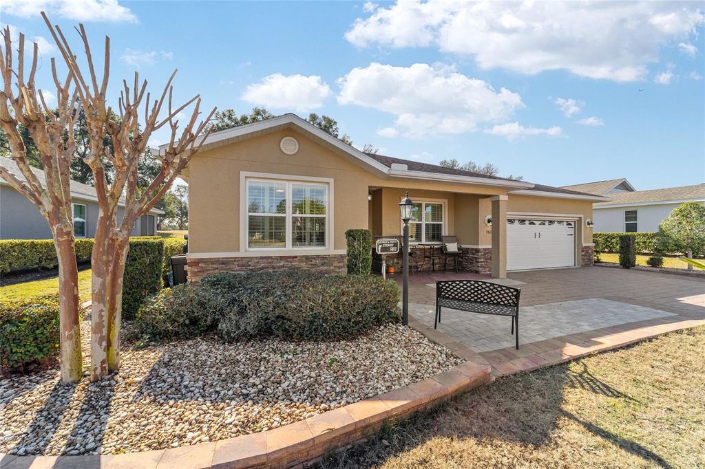 Photo of 9811 SW 95th Loop, Ocala, FL 34481 (MLS # OM717279)