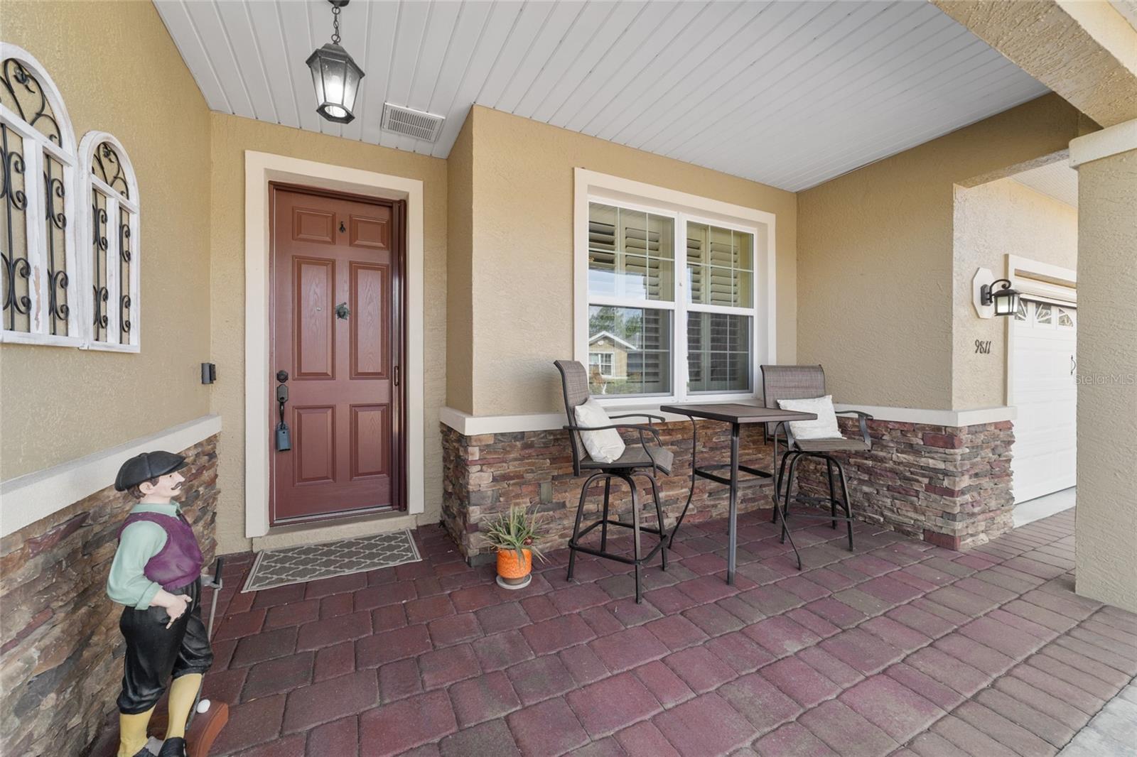 ON TOP OF THE WORLD - Residential