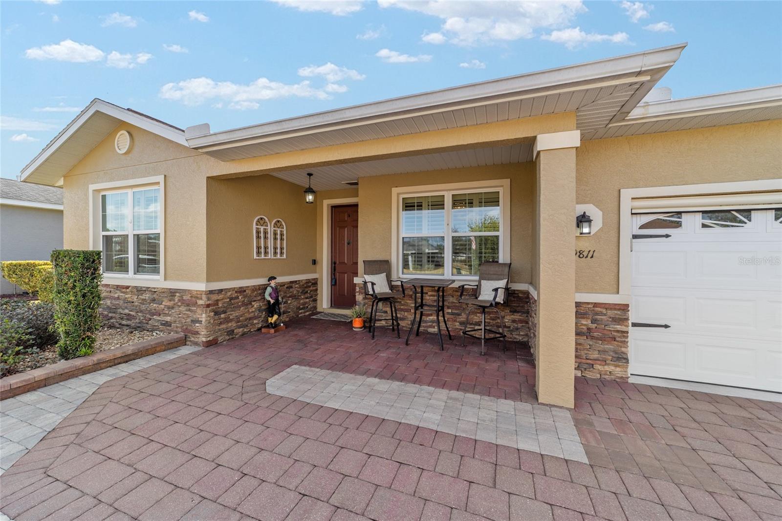 ON TOP OF THE WORLD - Residential