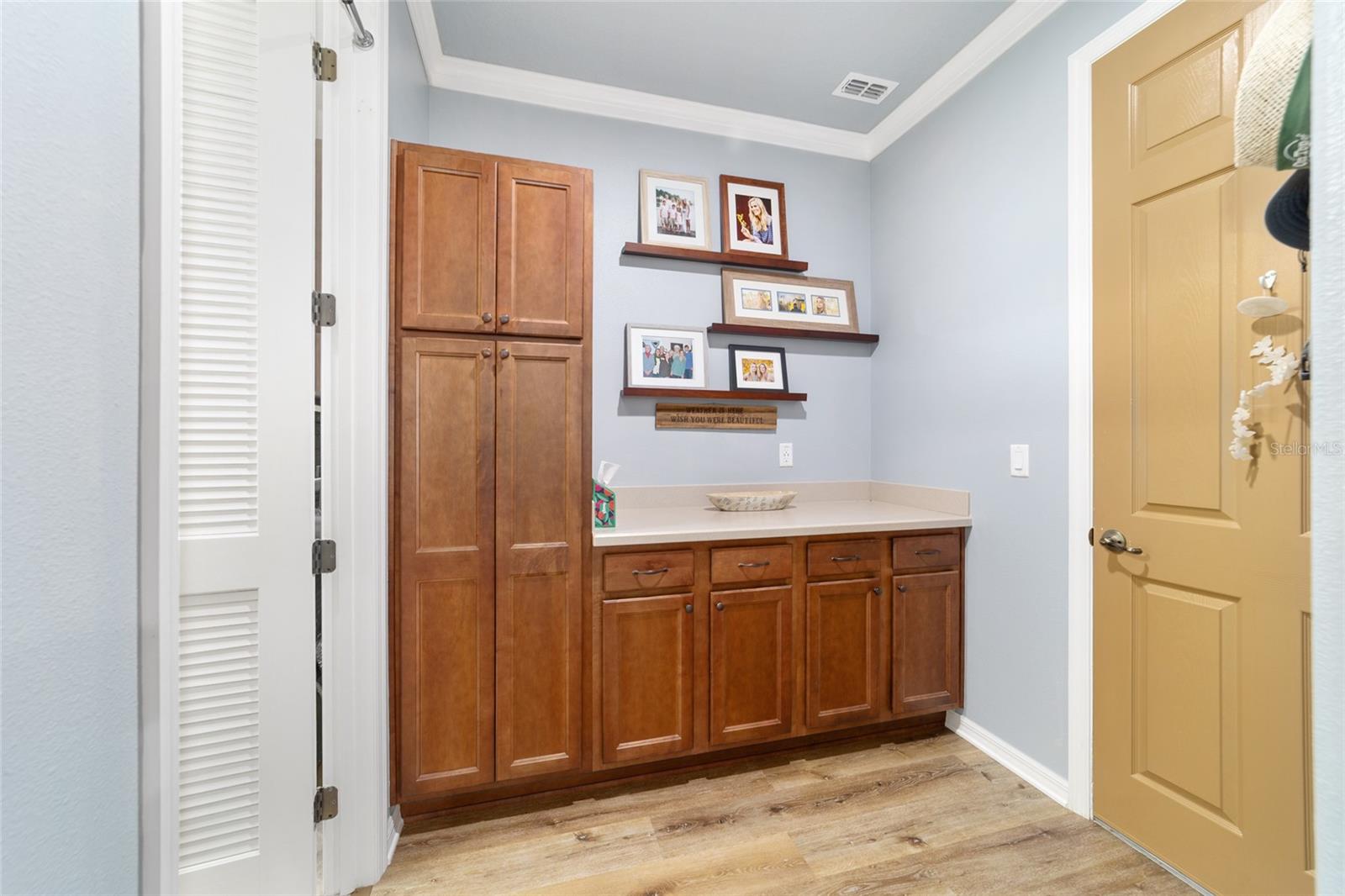 ON TOP OF THE WORLD - Residential