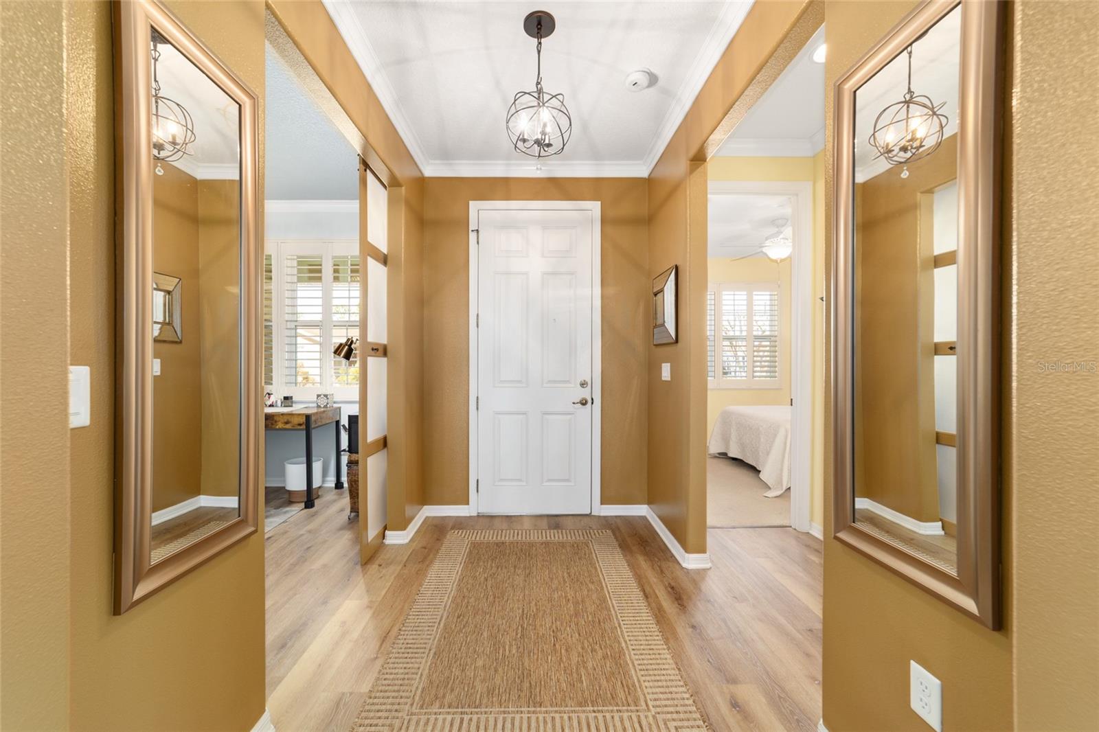 ON TOP OF THE WORLD - Residential