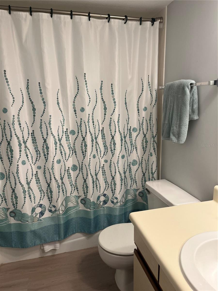 PALM MANOR PH 03 - Residential