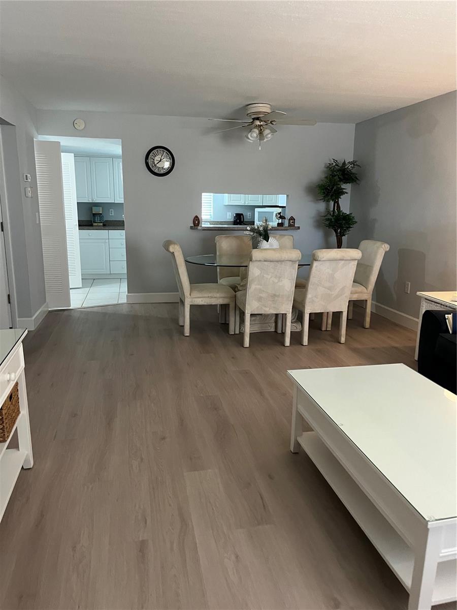 PALM MANOR PH 03 - Residential