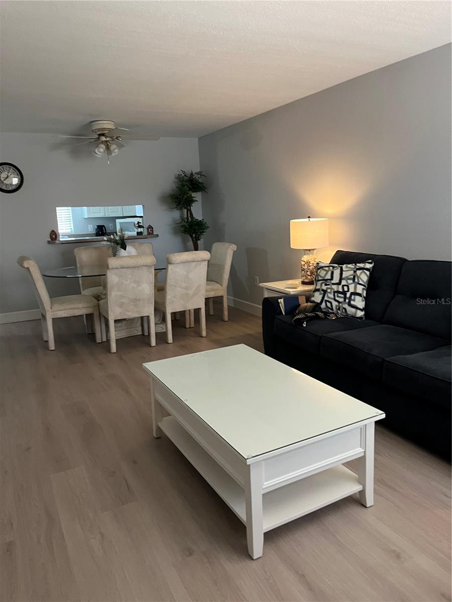 PALM MANOR PH 03 - Residential