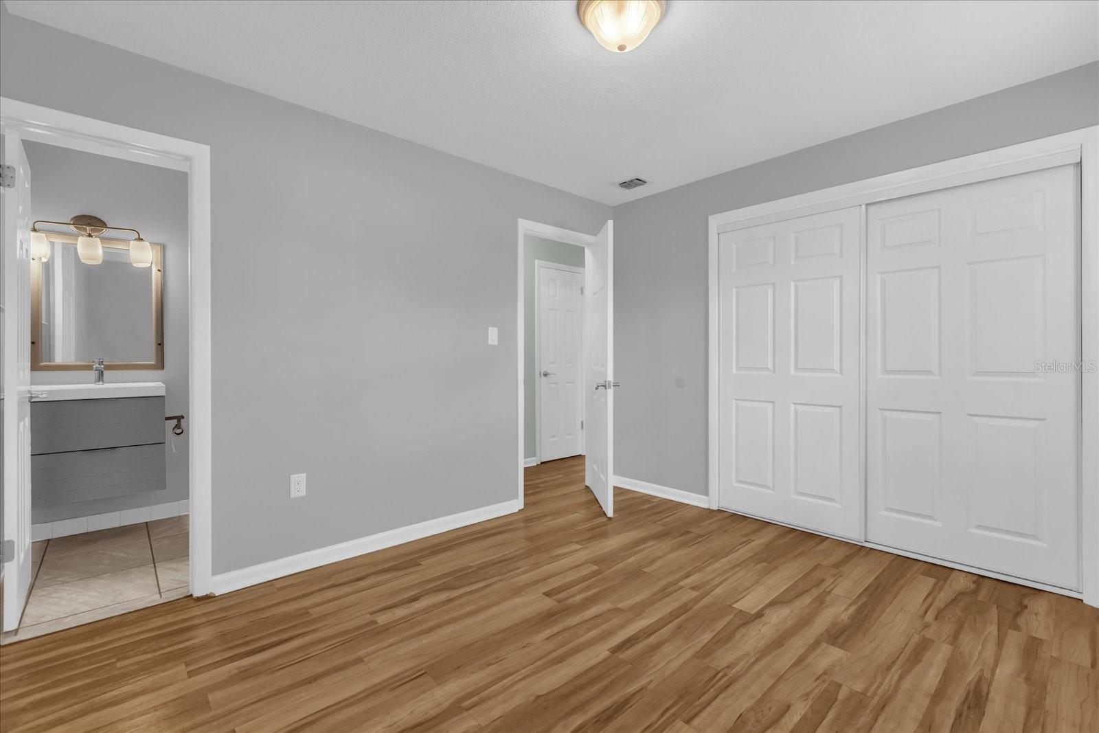 ENGELWOOD PARK - Residential