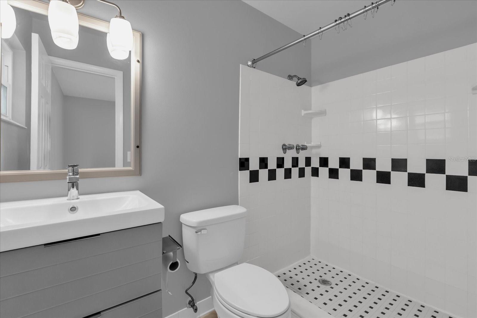 ENGELWOOD PARK - Residential