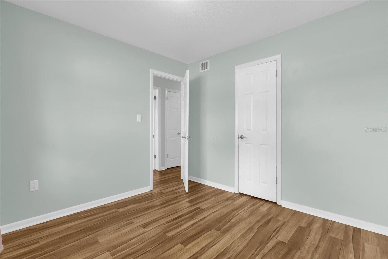 ENGELWOOD PARK - Residential