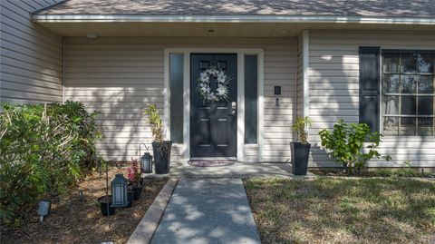 A home in PALMETTO