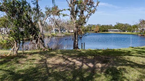 A home in PALMETTO