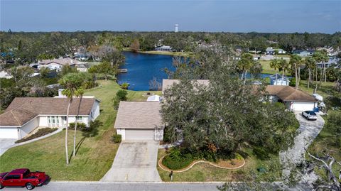 A home in PALMETTO