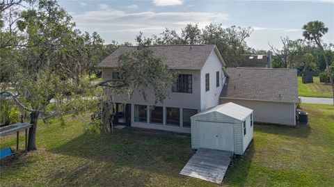 A home in PALMETTO