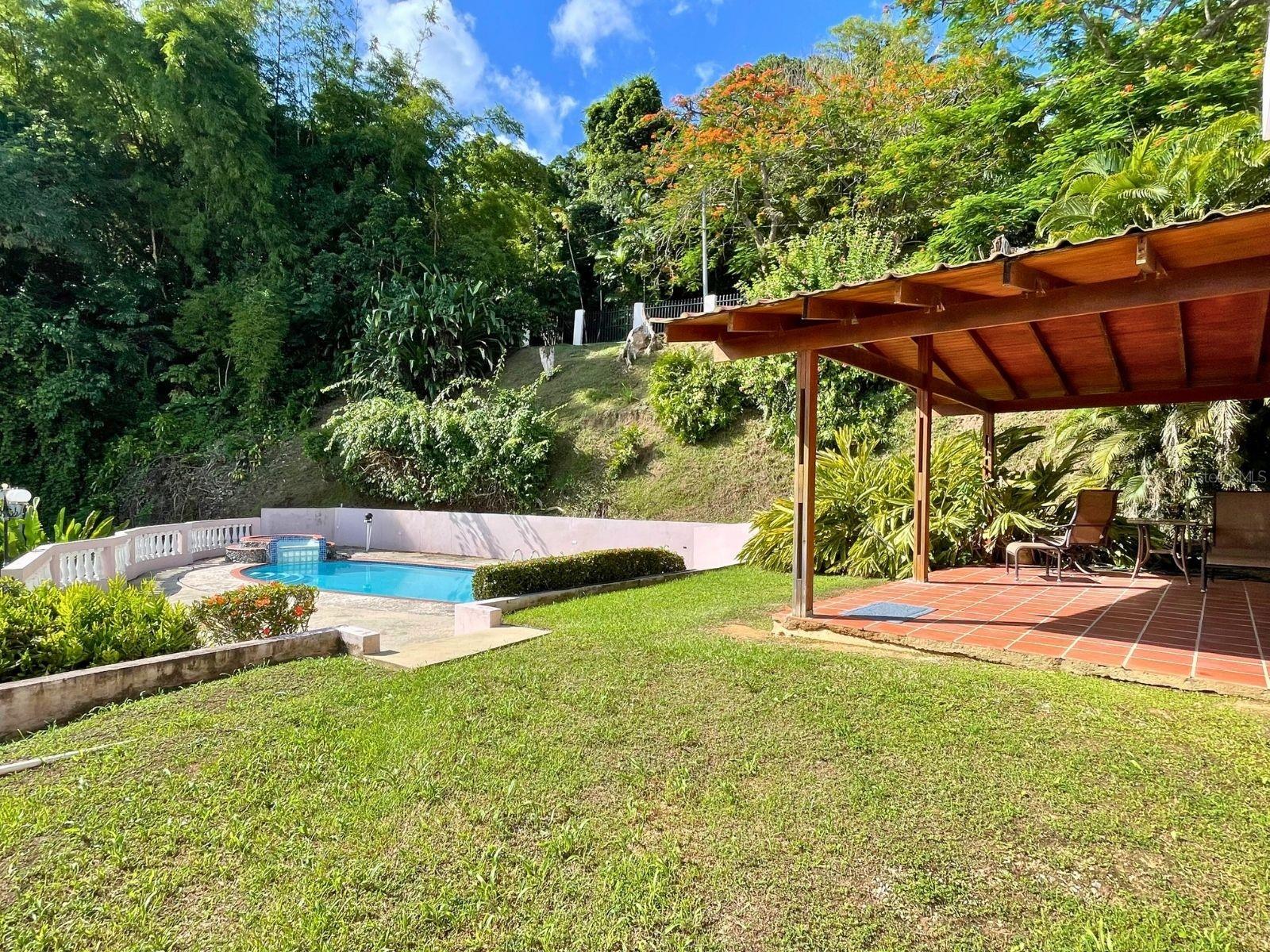 URB SUNSET HILLS - Residential