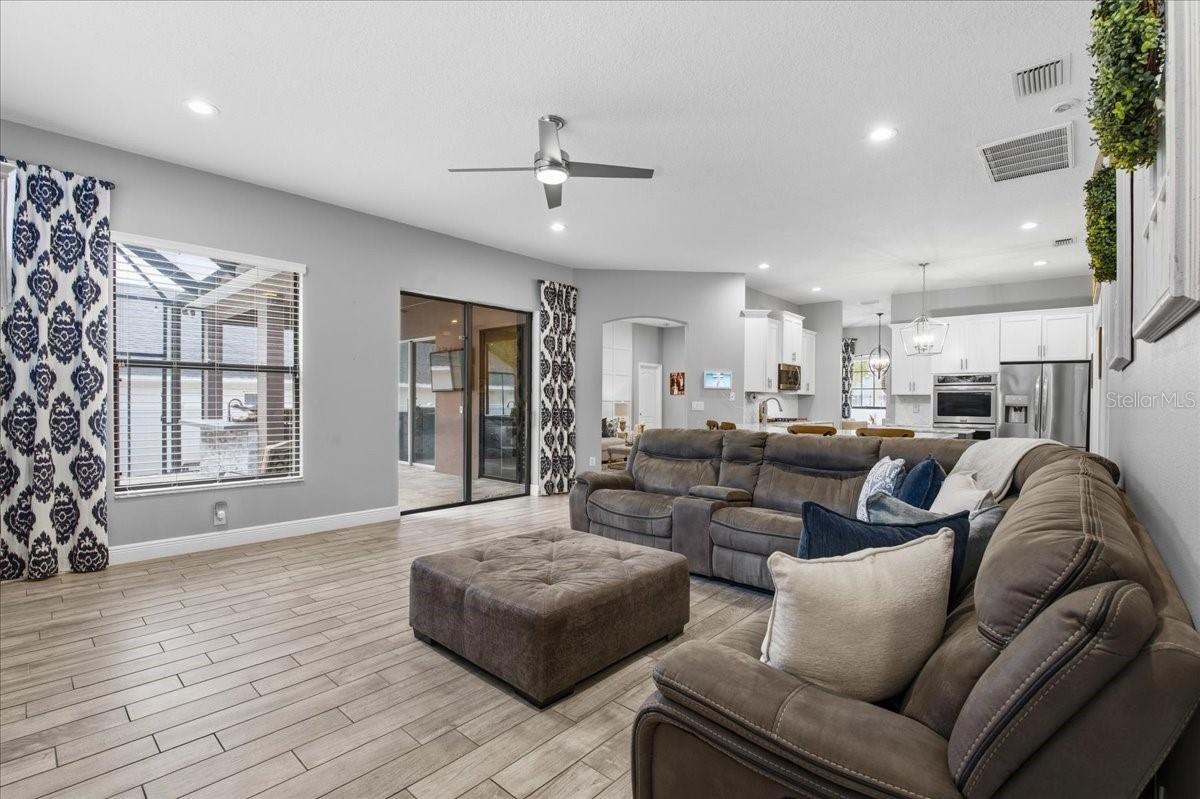 LUMSDEN POINTE PH 1 - Residential