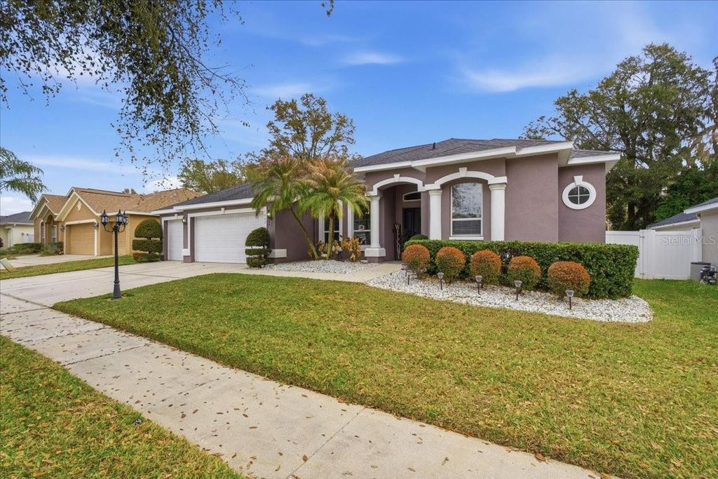 Photo of 1007 Split Silk Street, Valrico, FL 33594 (MLS # TB8481483)