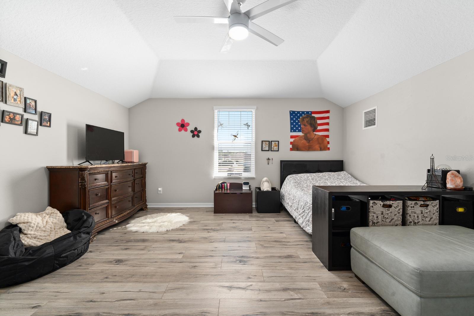 LAKESIDE PH 6 - Residential