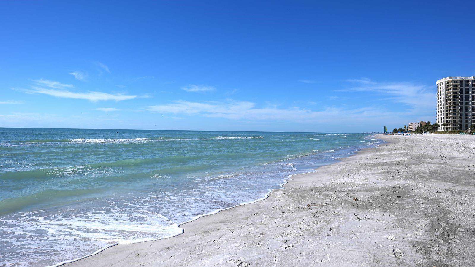 VIZCAYA AT LONGBOAT KEY PH 01 - Residential