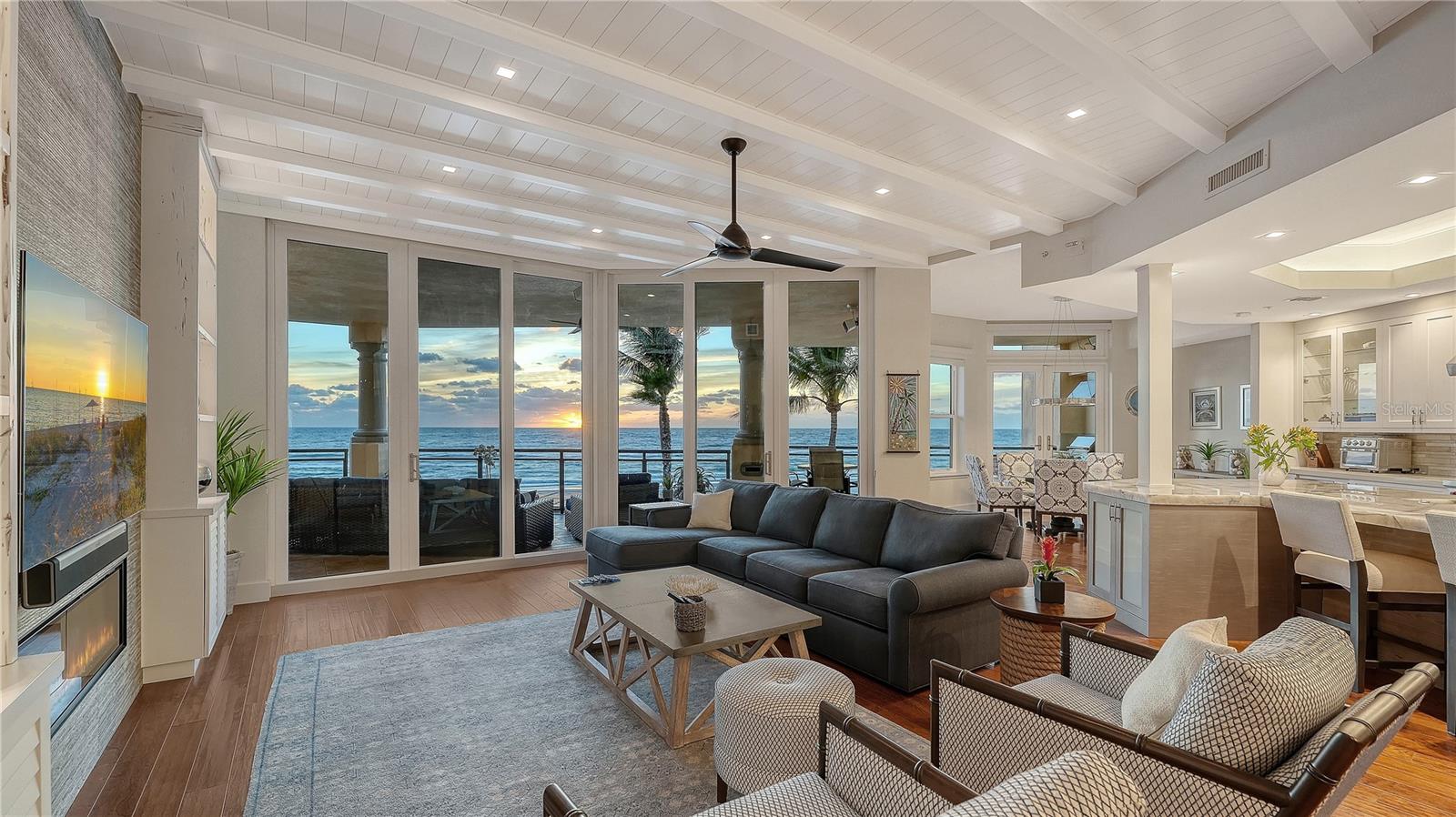 VIZCAYA AT LONGBOAT KEY PH 01 - Residential