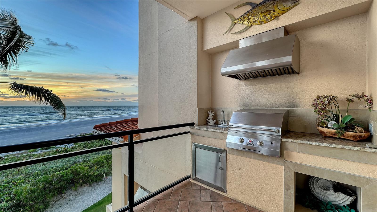 VIZCAYA AT LONGBOAT KEY PH 01 - Residential