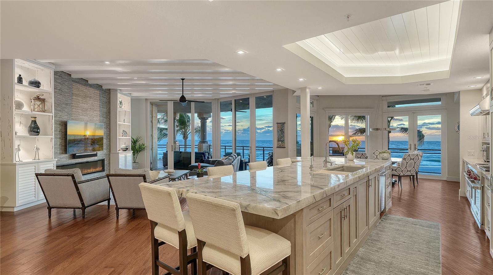 VIZCAYA AT LONGBOAT KEY PH 01 - Residential