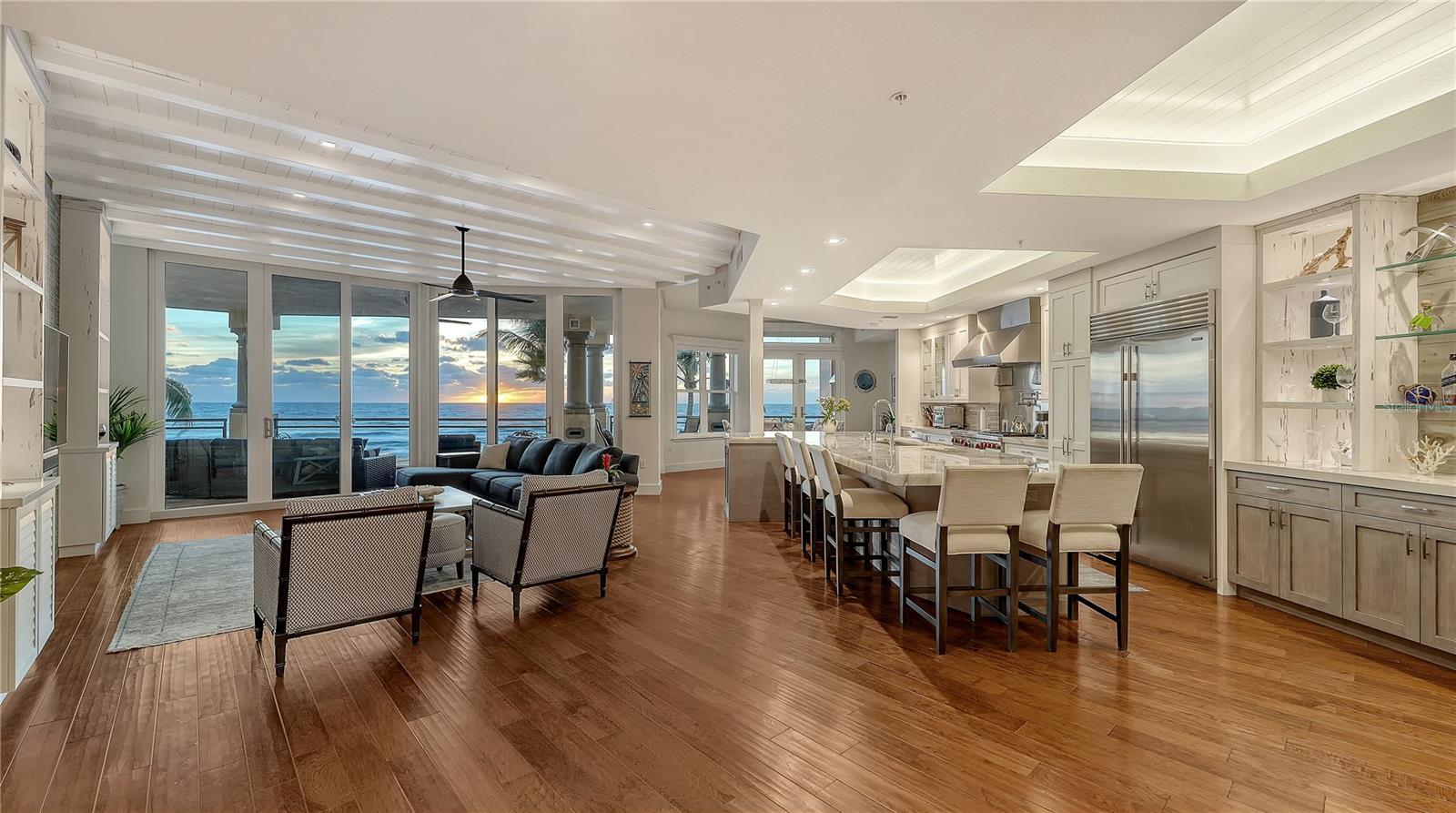 VIZCAYA AT LONGBOAT KEY PH 01 - Residential