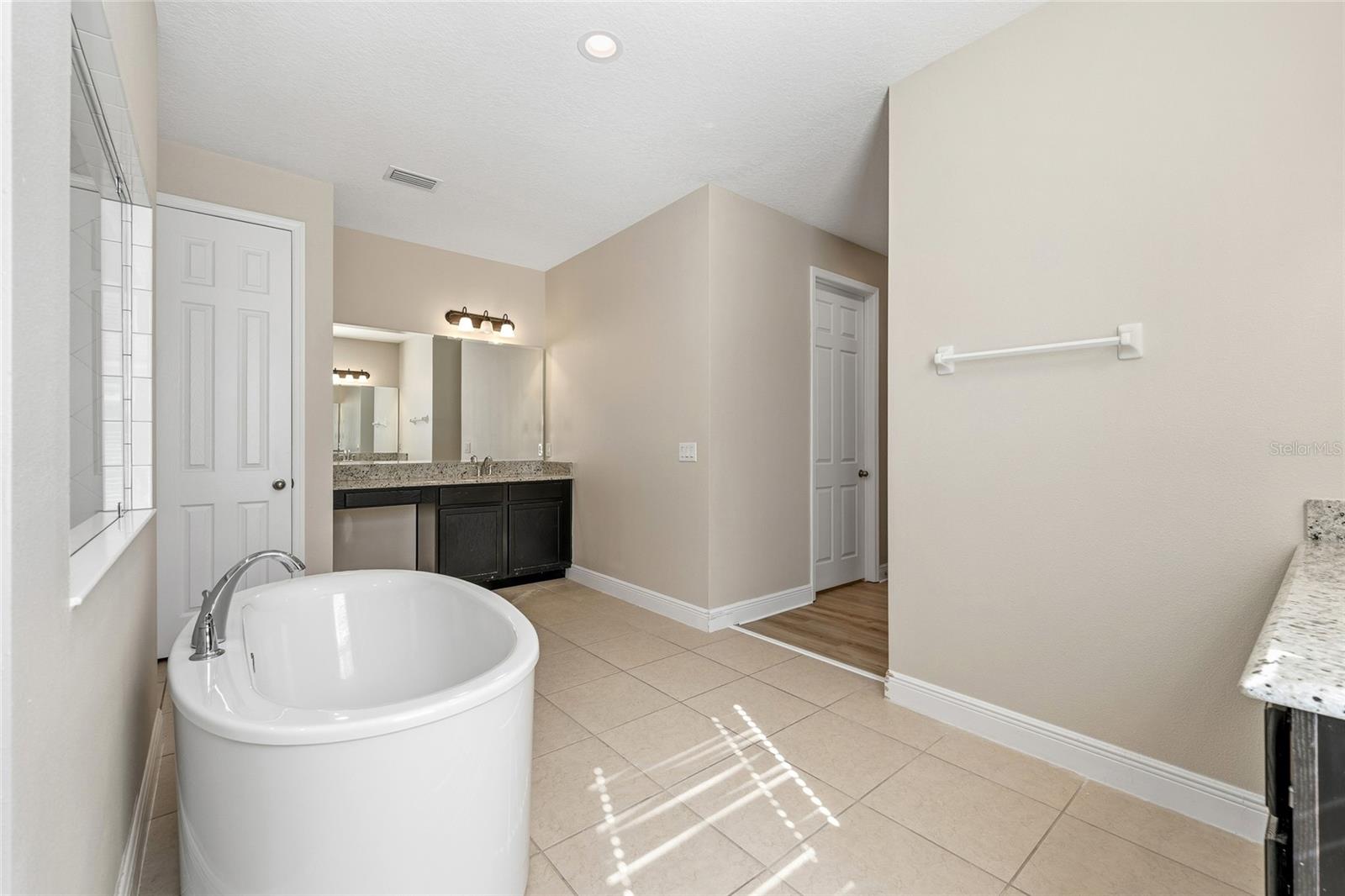 ARDMORE RESERVE PH III - Residential