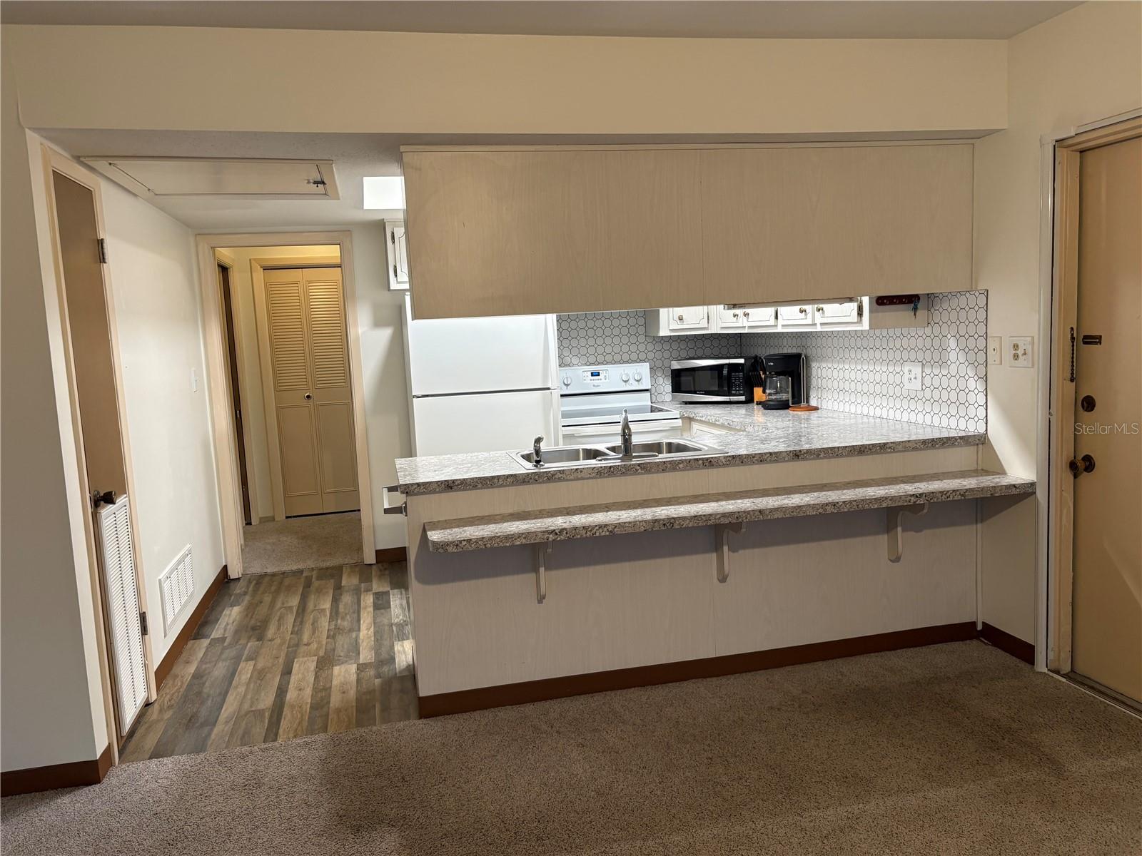 TWIN LAKES VILLAGE - Residential