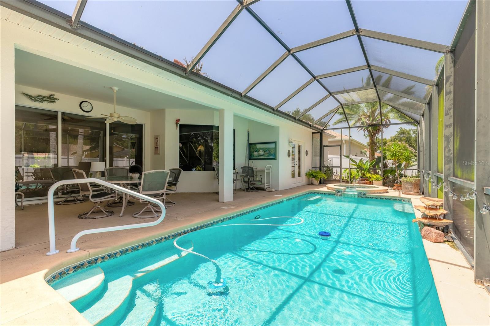 5912 PLAINVIEW DRIVE