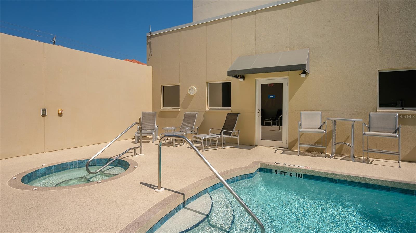 MARQUEE EN VILLE - Residential