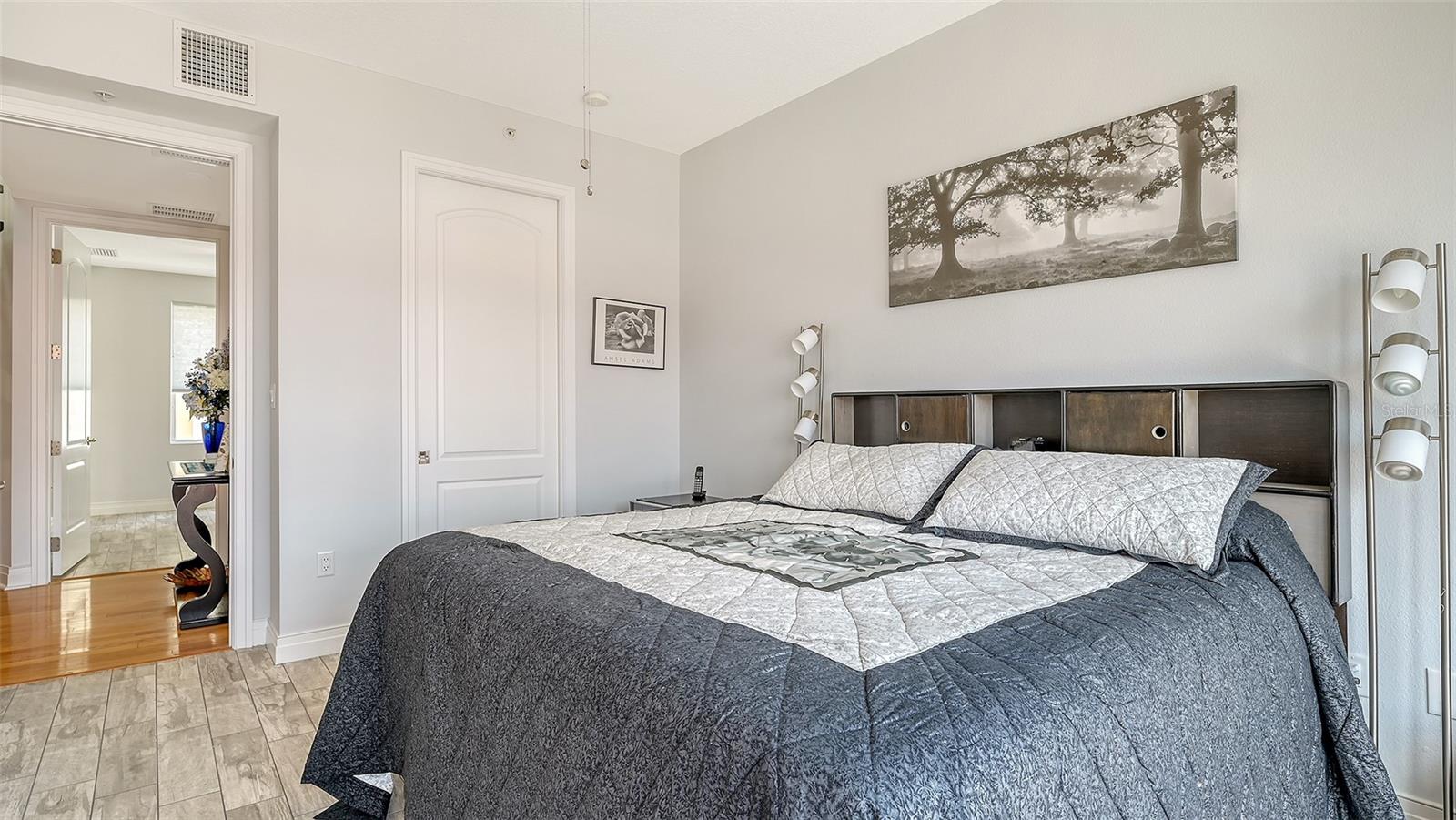 MARQUEE EN VILLE - Residential