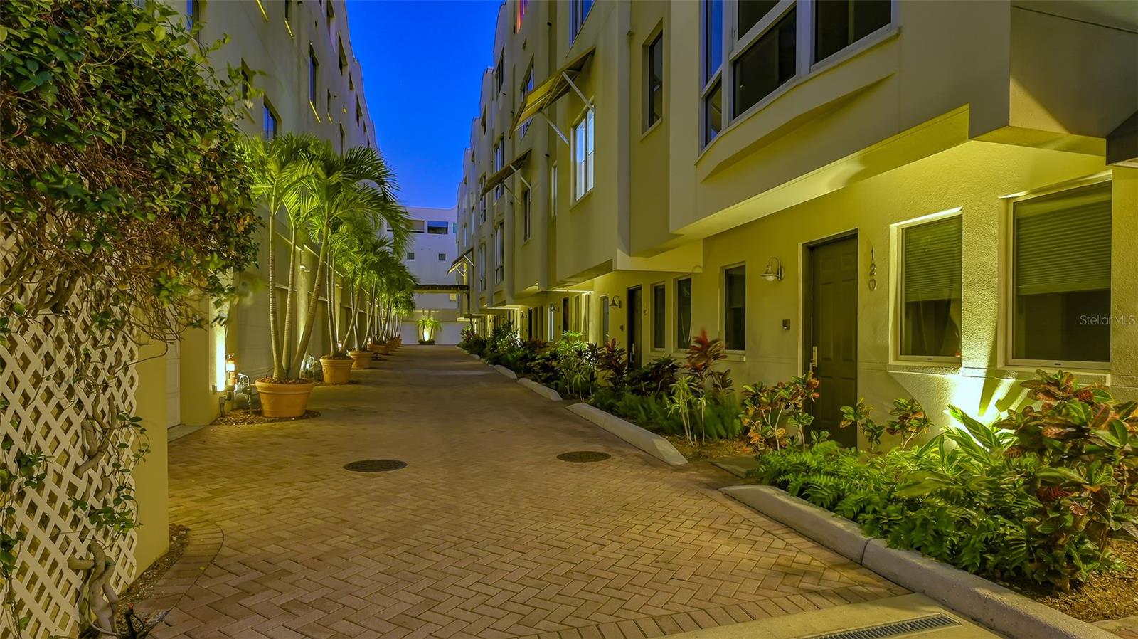 MARQUEE EN VILLE - Residential