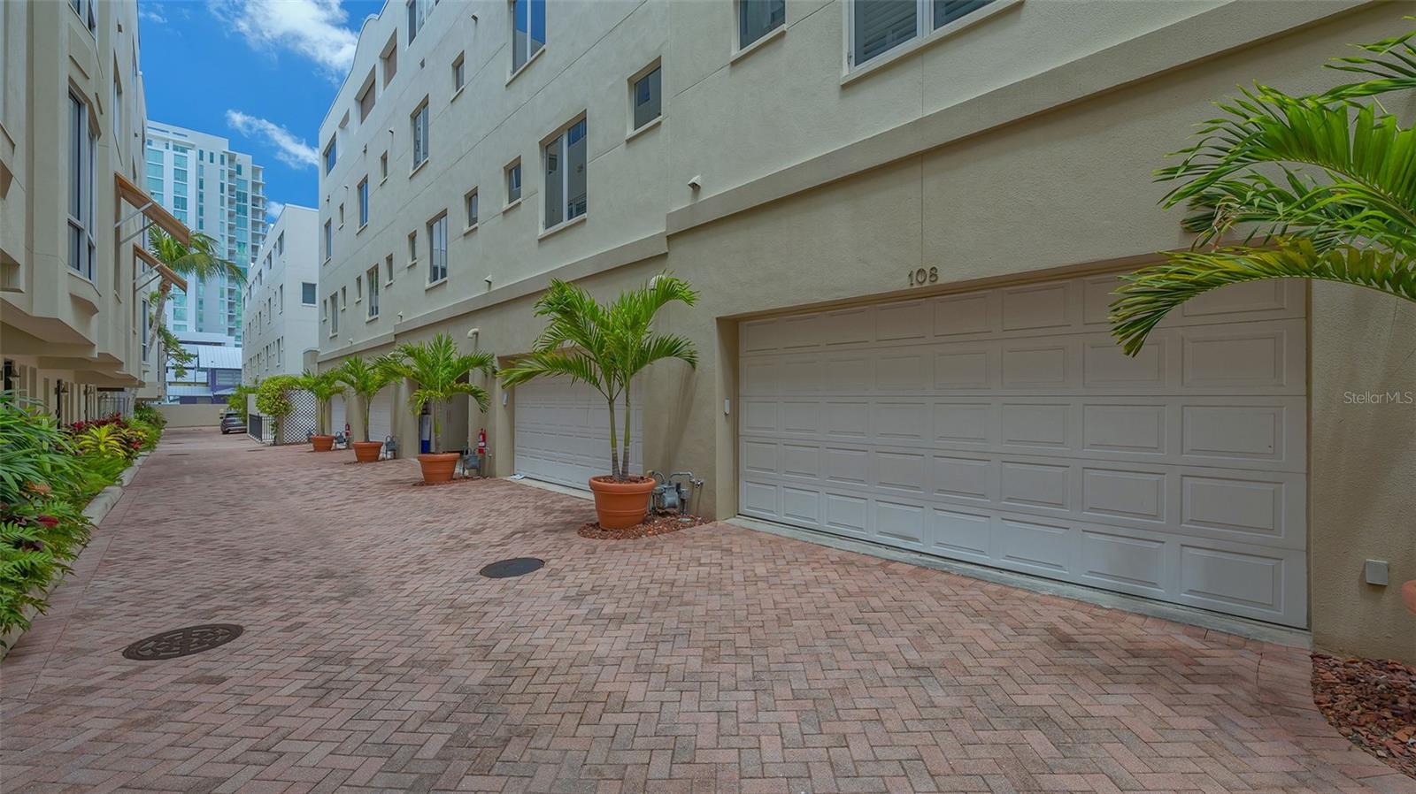 MARQUEE EN VILLE - Residential