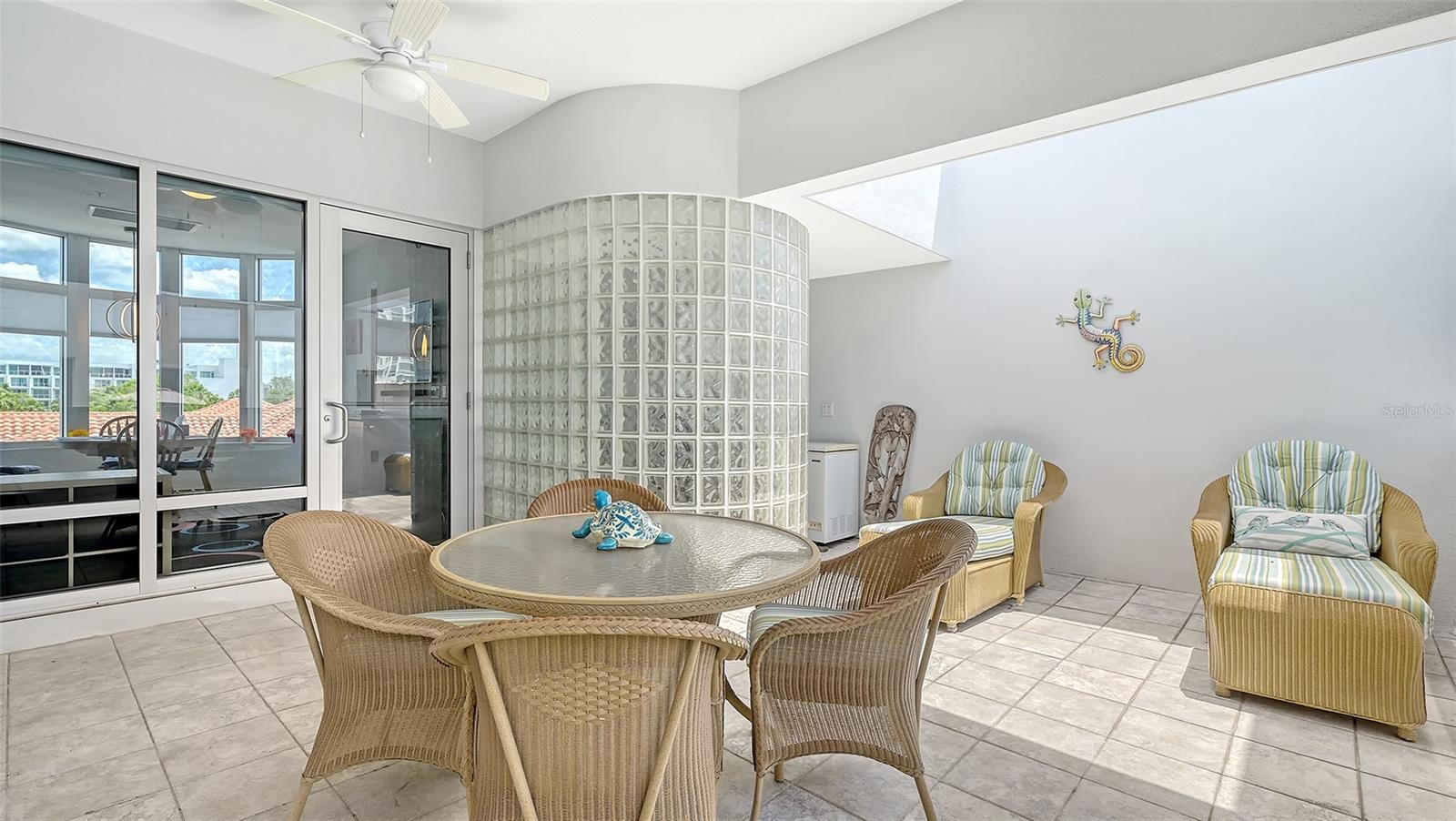 MARQUEE EN VILLE - Residential