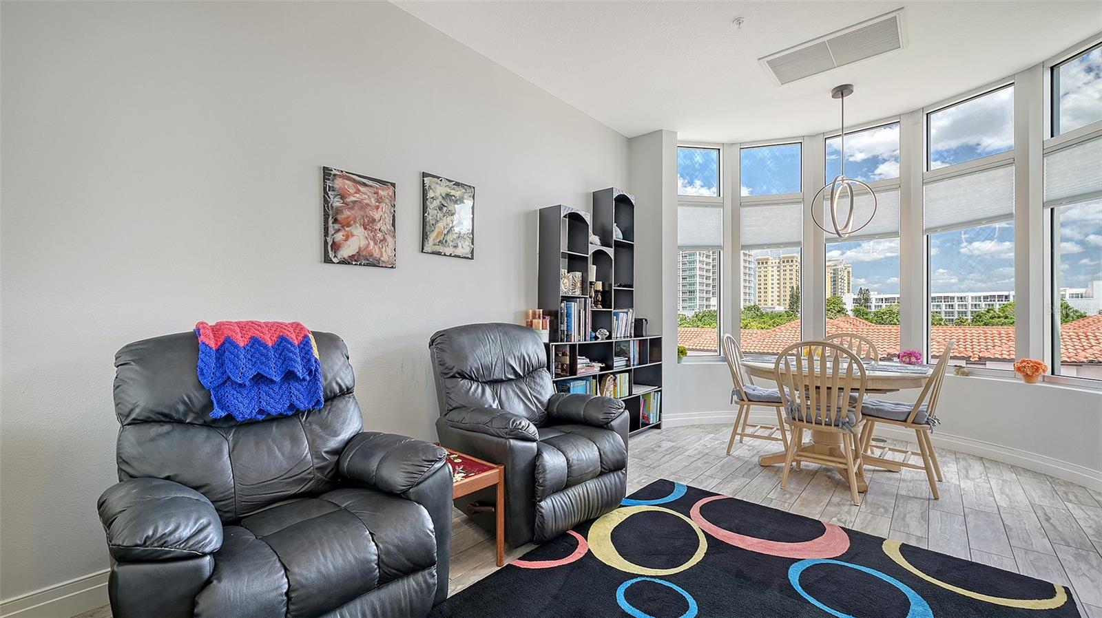 MARQUEE EN VILLE - Residential