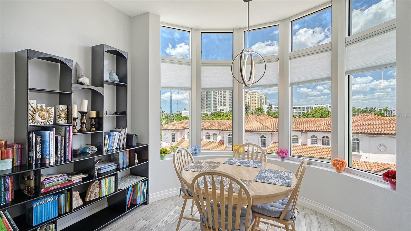 MARQUEE EN VILLE - Residential