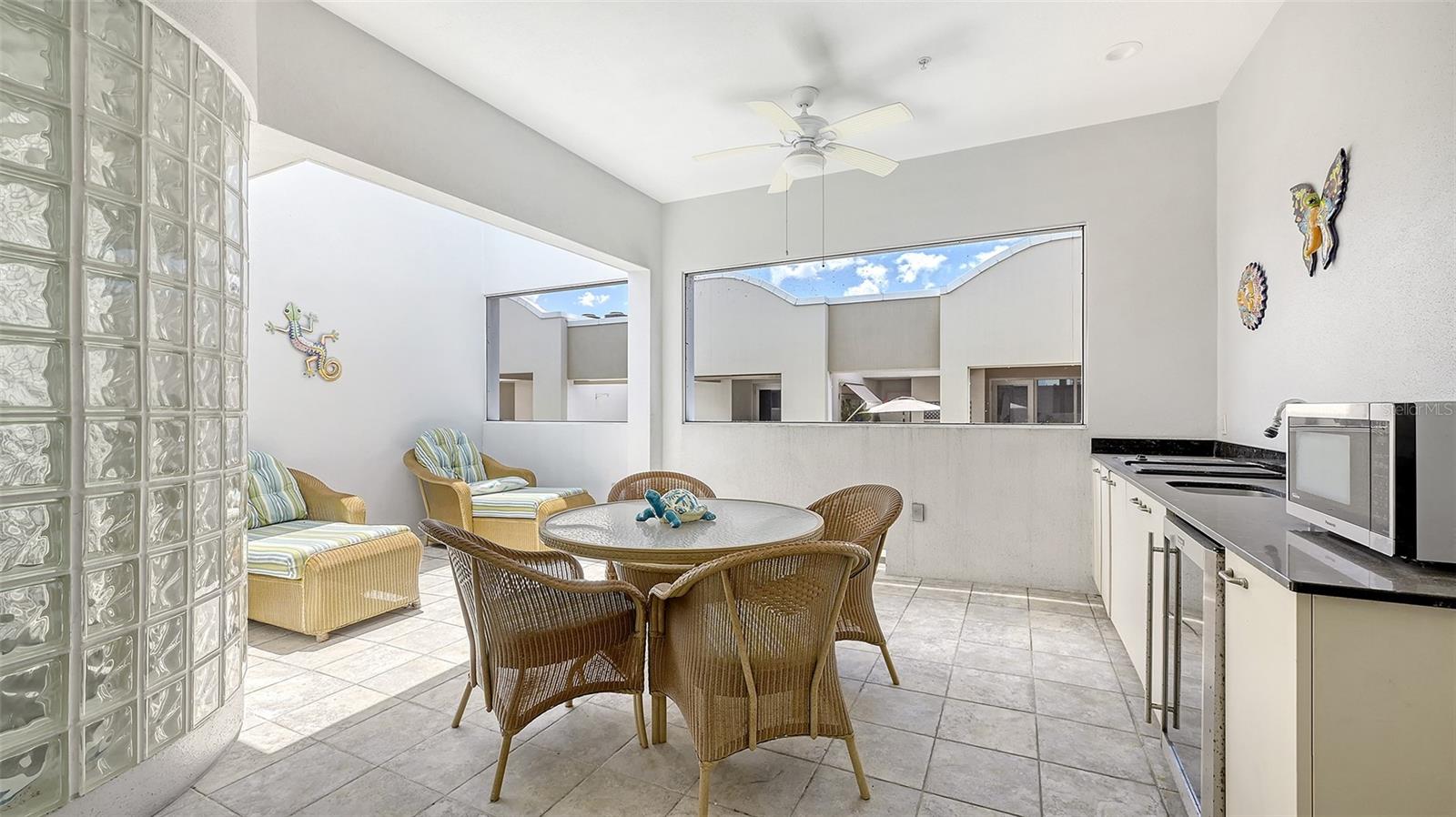 MARQUEE EN VILLE - Residential