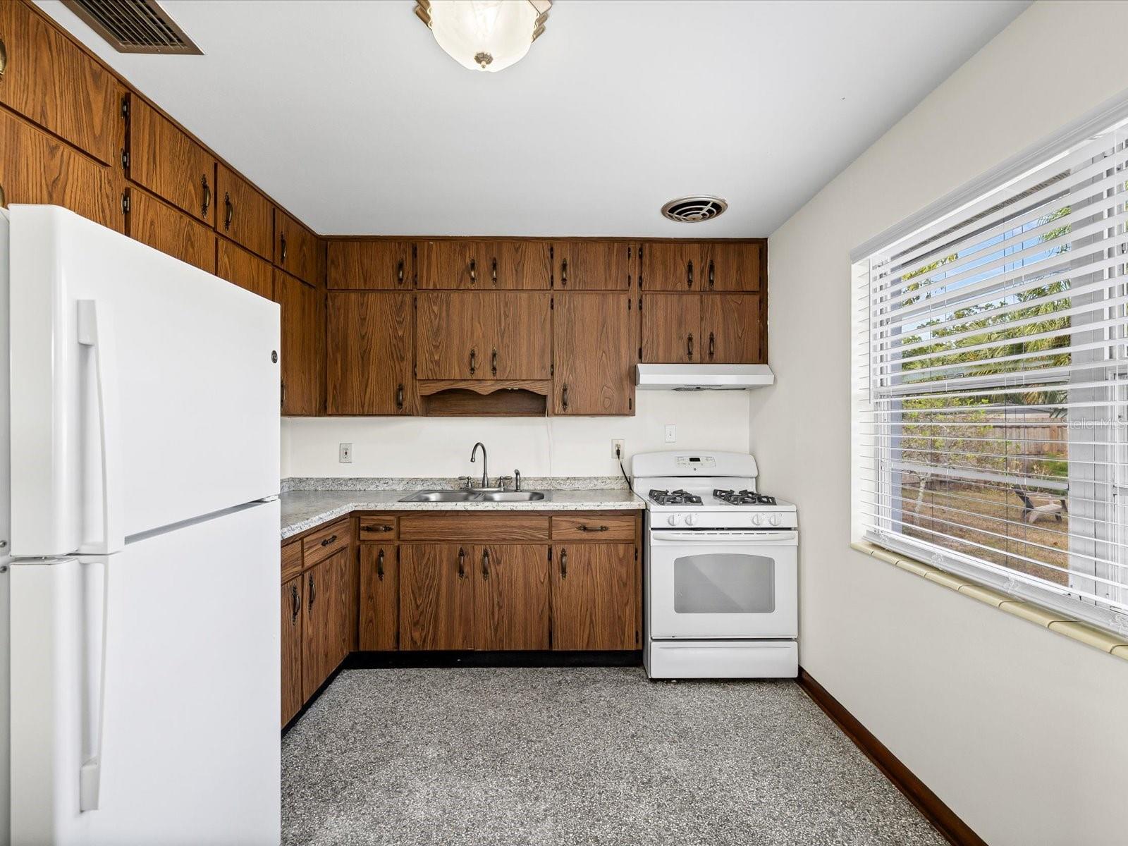 GANDY GARDENS 5 - Residential