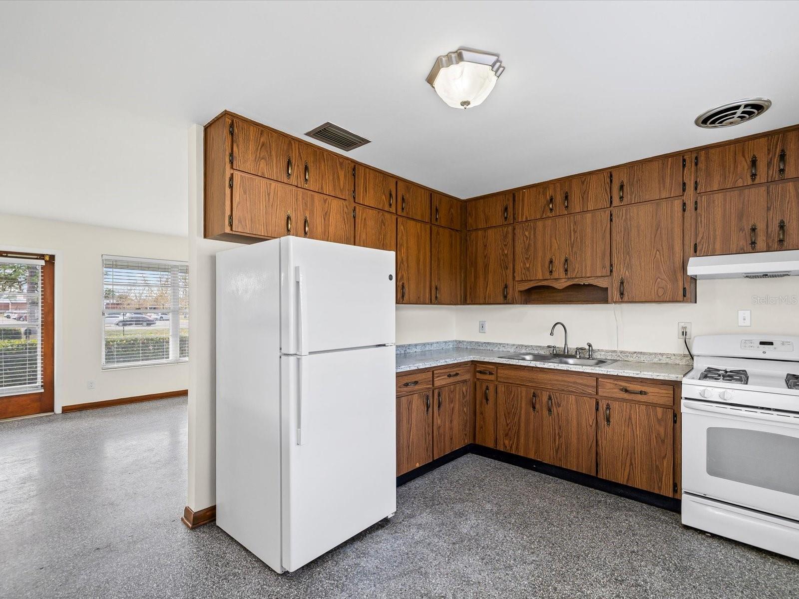 GANDY GARDENS 5 - Residential