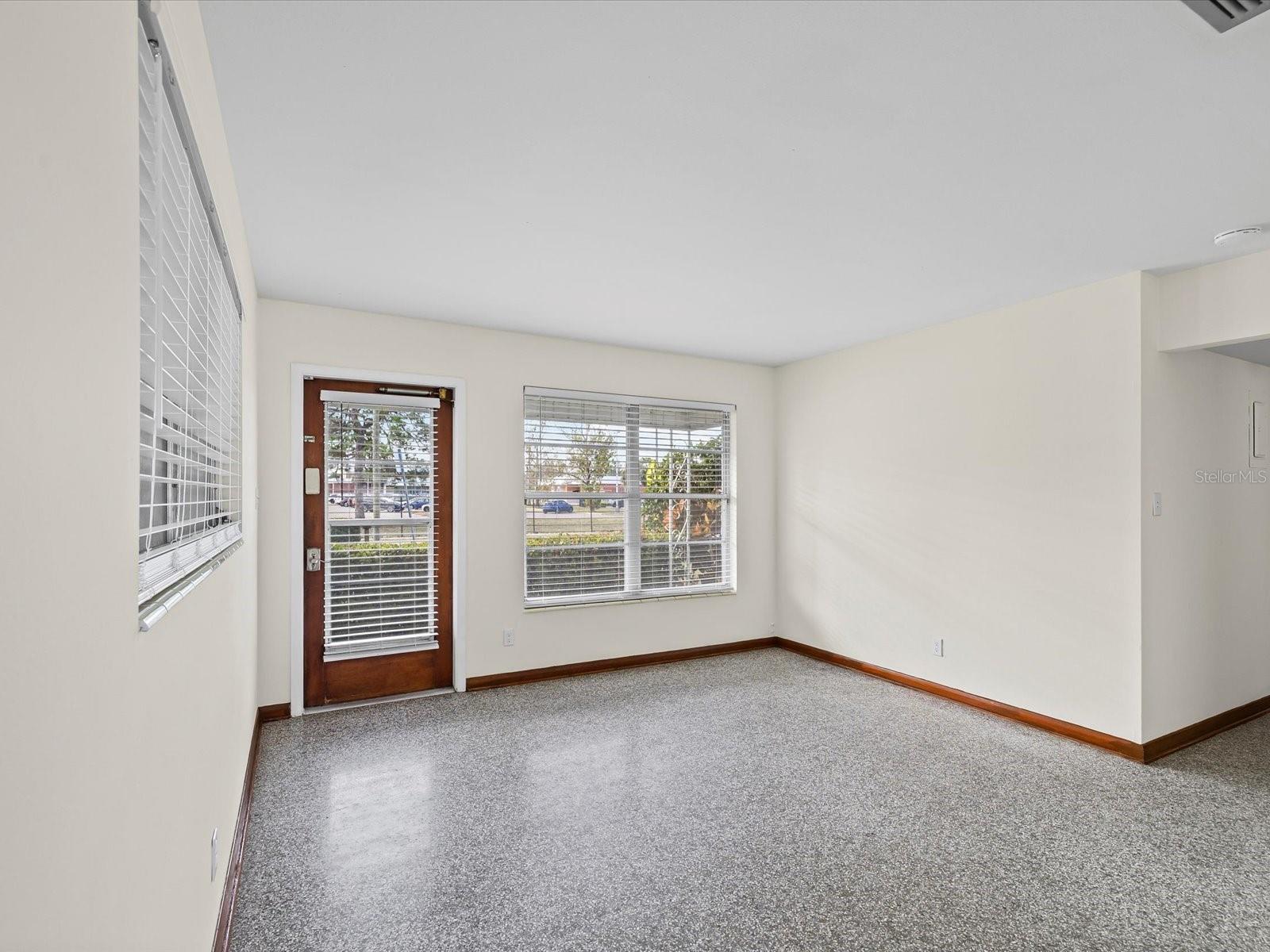 GANDY GARDENS 5 - Residential