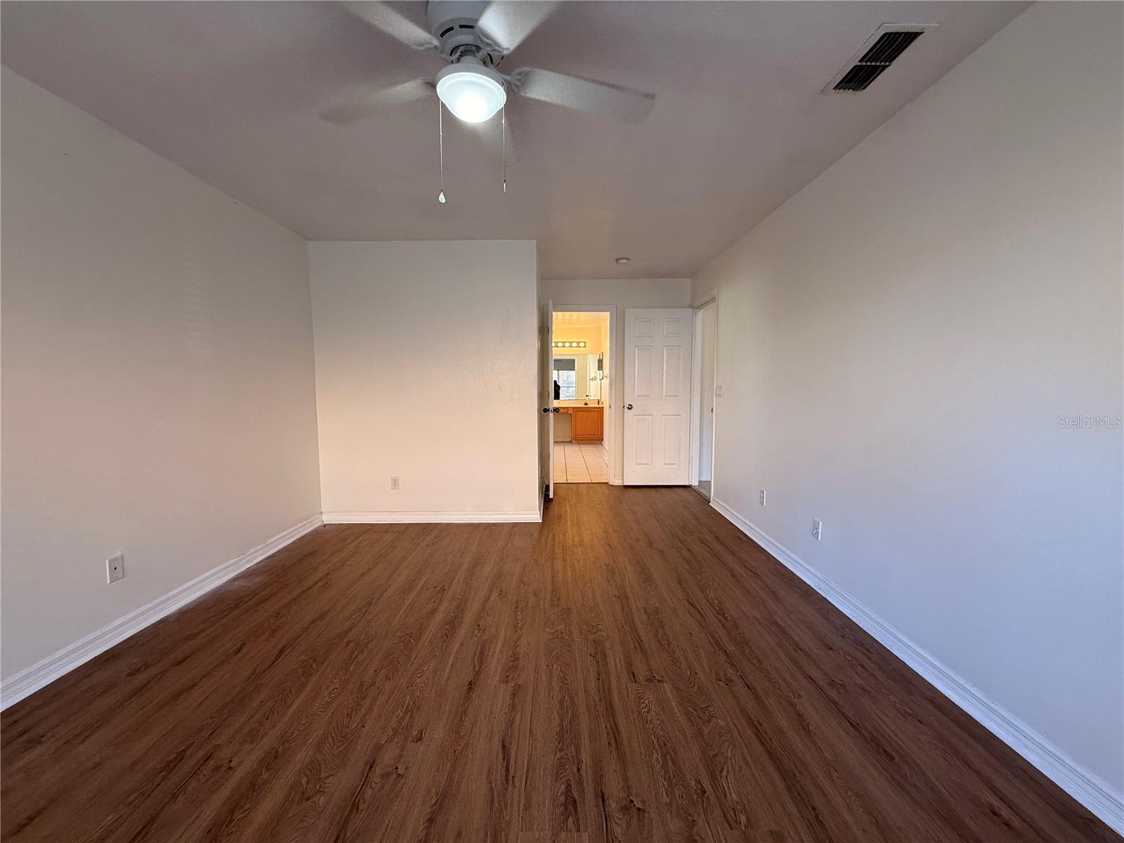 CAMERON GROVE - Residential Lease