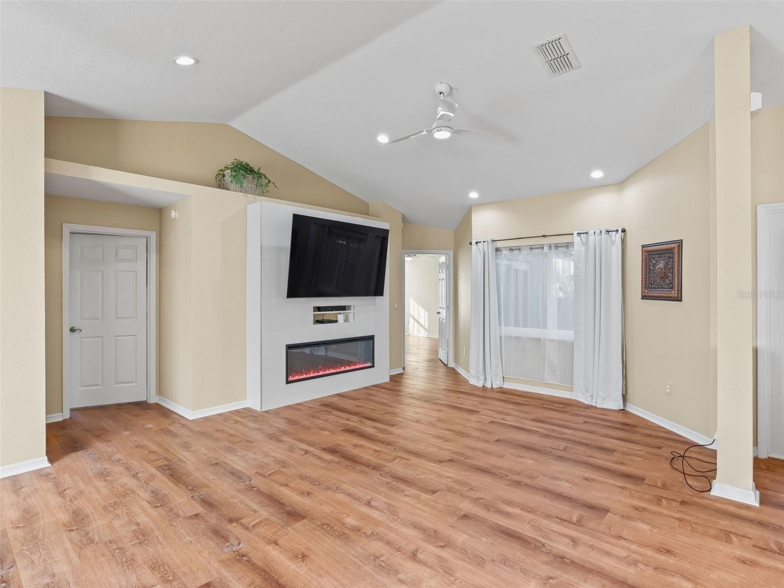 STONECREST - Residential