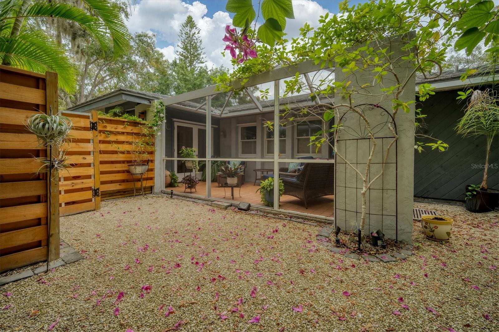 TAHITI PARK - Residential Lease