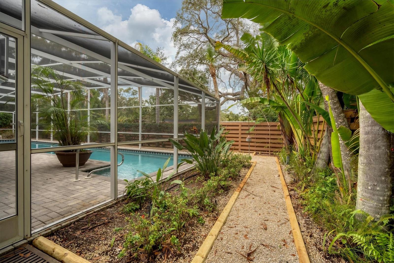 TAHITI PARK - Residential Lease