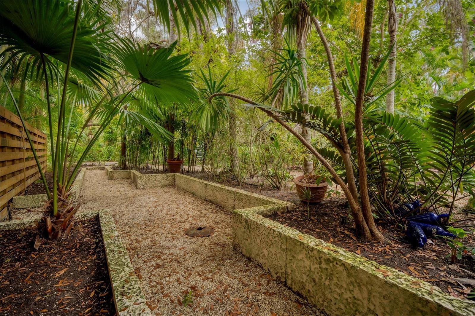 TAHITI PARK - Residential Lease