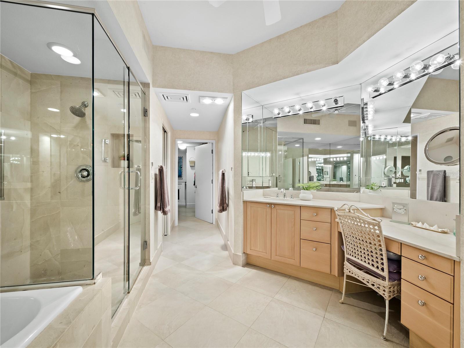 GRAND BAY 3 - Residential