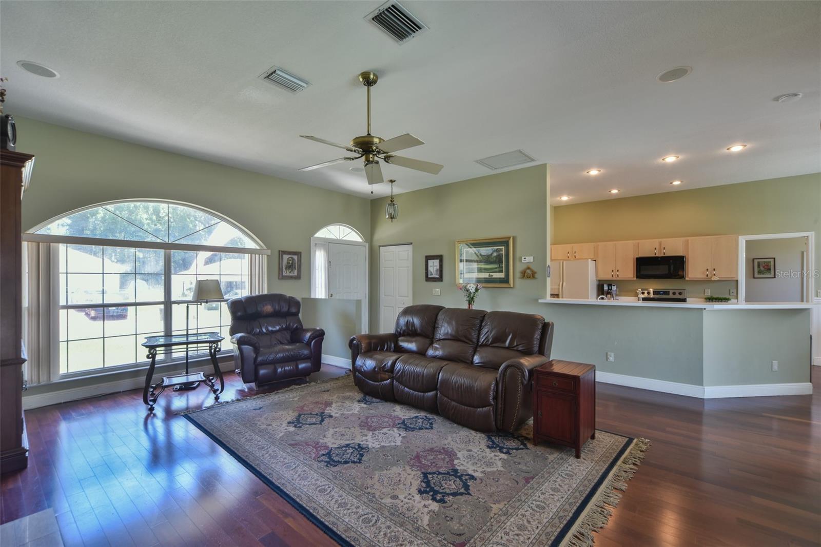 CHURCHILL - Residential
