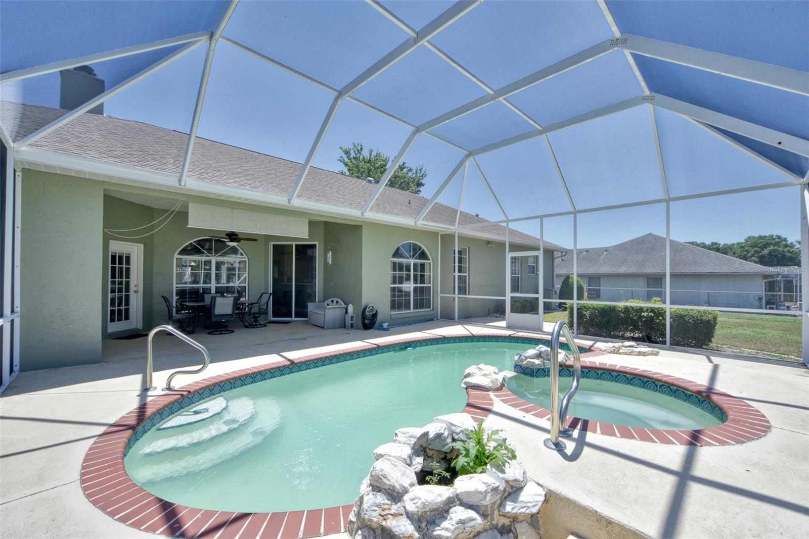 CHURCHILL - Residential