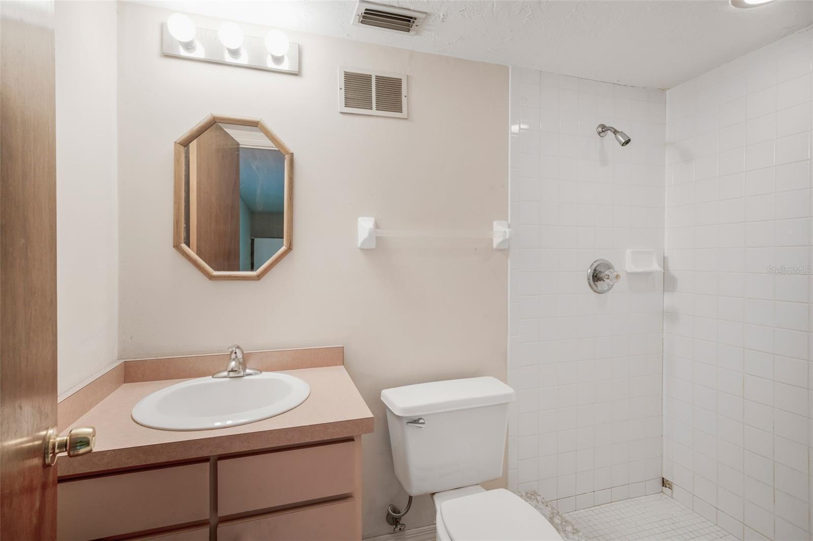 HAMPTON WOODS UNREC SUB - Residential